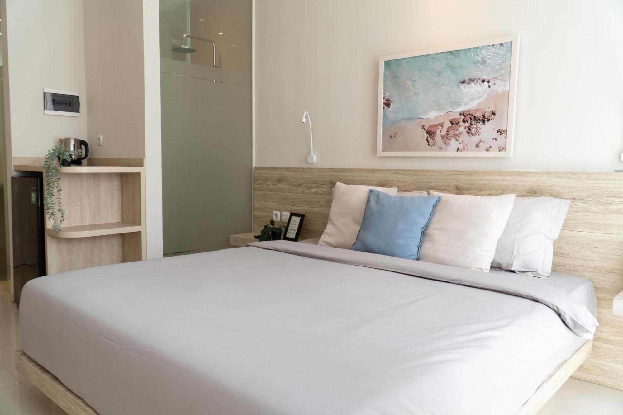 Bali Bustle Pararaton Coliving And Coworking Space Legian  Bagian luar foto
