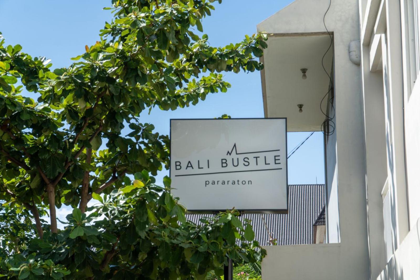 Bali Bustle Pararaton Coliving And Coworking Space Legian  Bagian luar foto